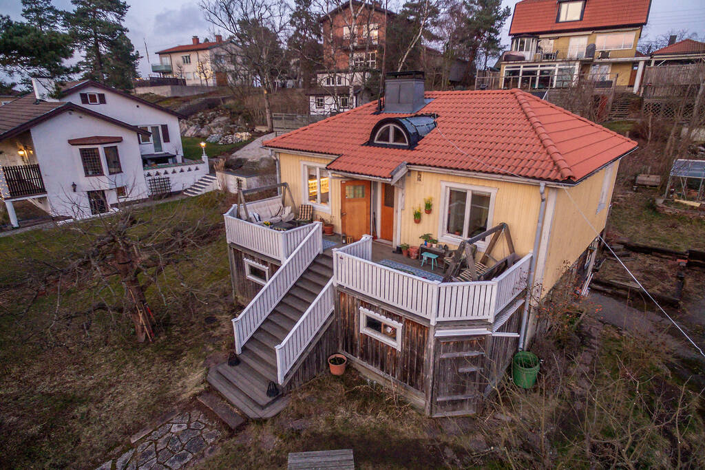 August Södermans väg 9