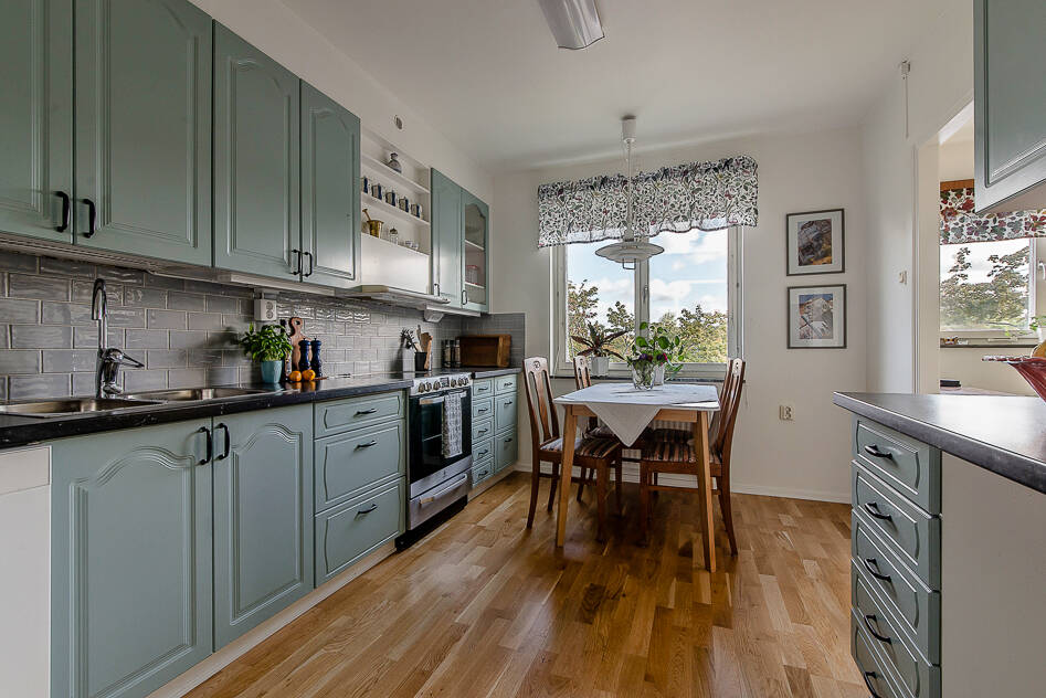 Hanna Paulis gata 4, 1 tr