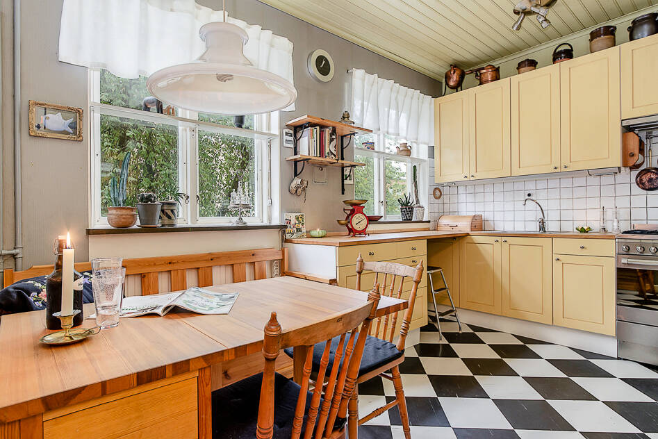 Valborgsmässovägen 4